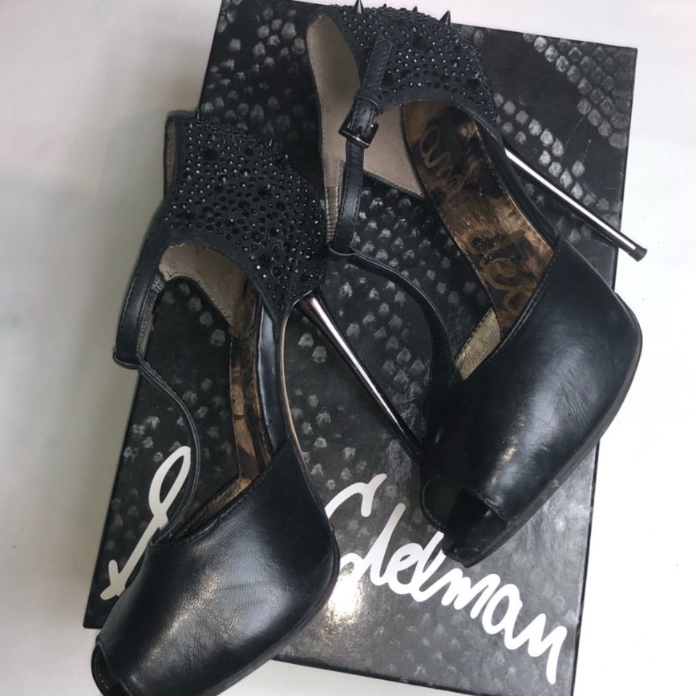 Sam Edelman Scarlett Studded Back T Strap Pump